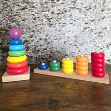Wooden Rainbow Stacking Rings Toy with Numbers 1-5 Peg Stacking Board