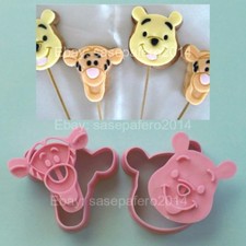 Pooh & Tigger cookie cutters with stamp 4 pcs...