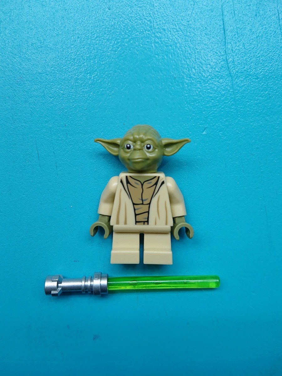 Lego Star Wars Minifigure Jedi Master Yoda Olive Green, Lightsaber 75168  75233!