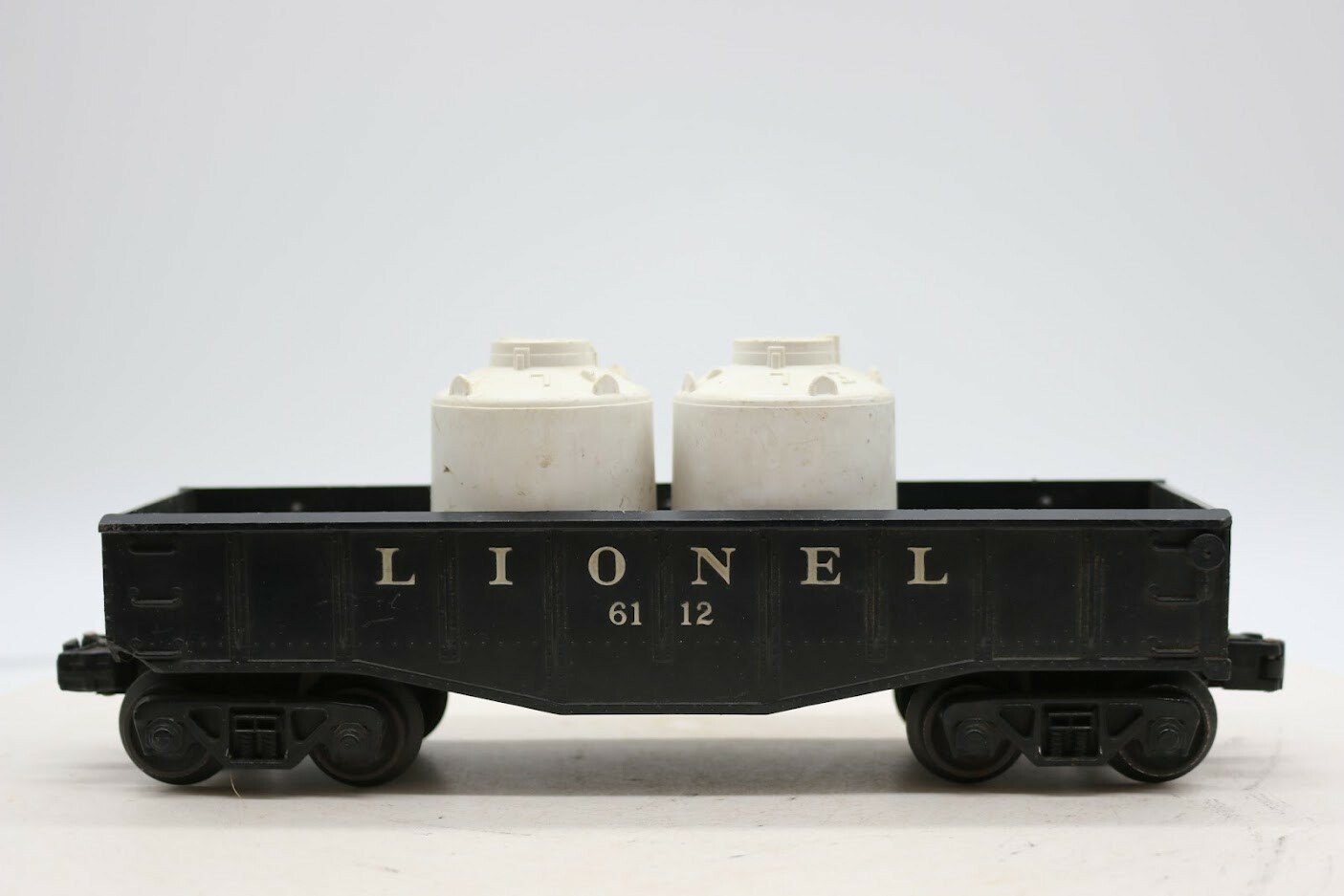 Lionel 6112 Postwar Gondola Car W/ 2 Air Containers 1:48 Scale O - O27 Gauge