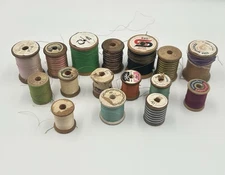 Lot Of 16 Vintage Wooden Sewing Thread Spools Various Brands Sizes And Colors