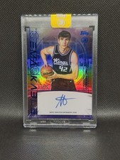 2025-26 Topps Three Remarkable Maxime Raynaud Auto 15/15 Kings RC RM-MR On Card