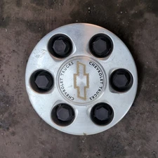 Chevrolet 15712387 Hub Cap with Bow Logo New OEM GM Chevrolet Chevy