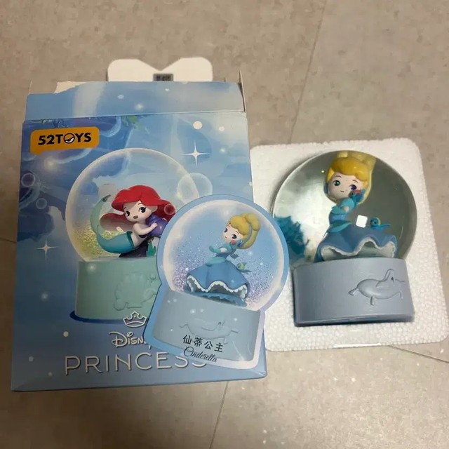 52Toys Disney Princess Snow Globe Cinderella Unopened