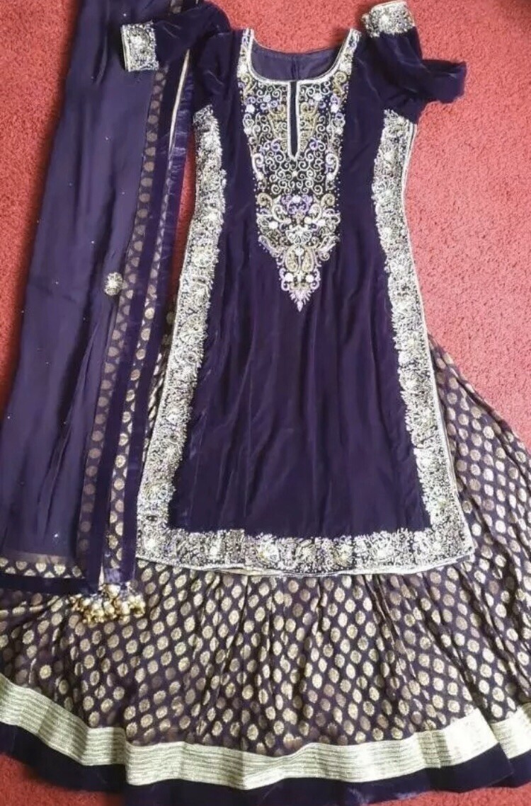 Picture 1 of 10
