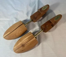 Woodlore Shoe Tree Shoe Keepers Cedar Wood Adjustable - Size L