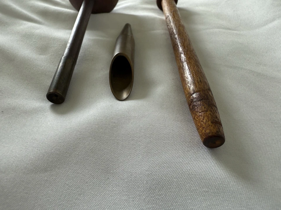 Arrancador de bola de polvo negro Foto 2 de 3