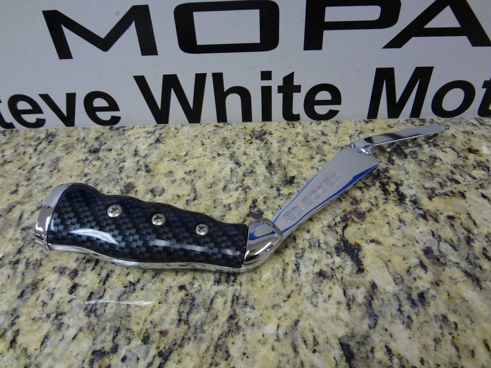 Manija y perilla de cambio de 6 velocidades Dodge Challenger empuñadura de pistola de tiro corto Mr. Norms Foto 2 de 4