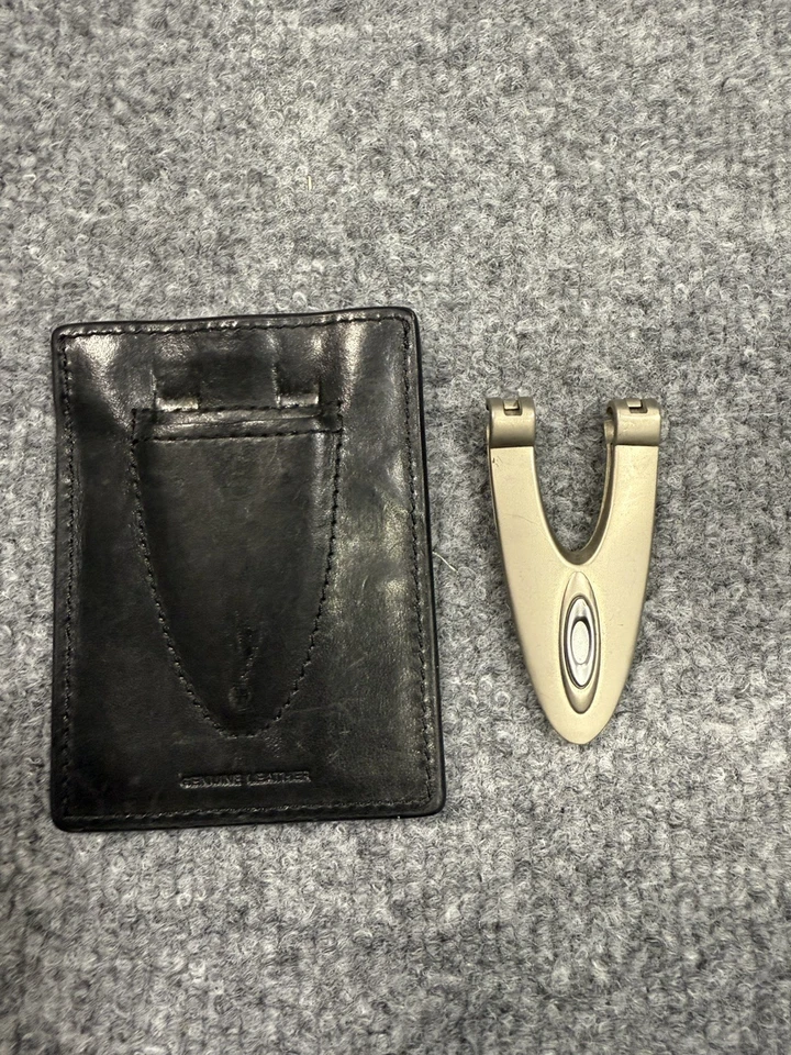 Vintage Oakley Money Clip Wallet Titanium Leather  - Image 4 of 4