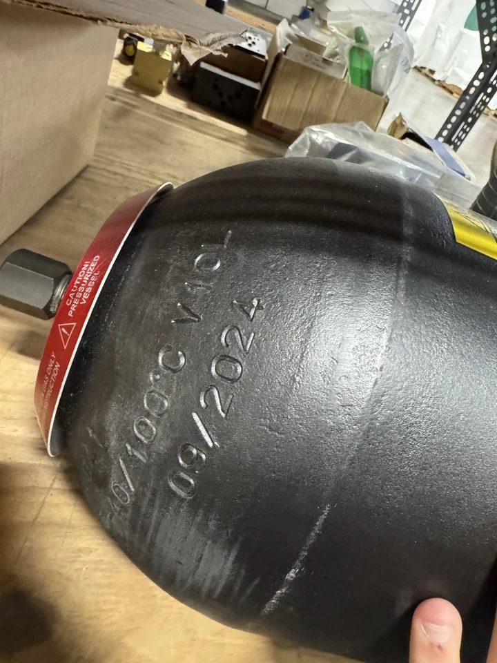 Vejiga acumuladora Hydac - SB330-10A1/1125-210C Foto 4 de 4