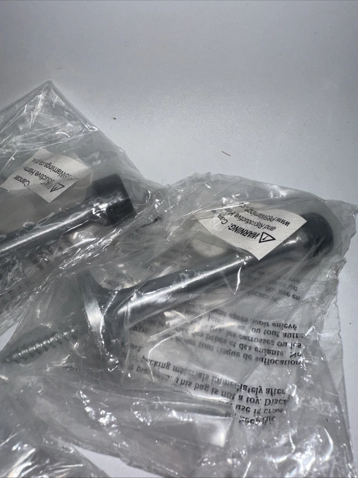 Lote de 4 topes de puerta de zócalo Deltana 3-1/4 latón macizo cromo satinado BDS30 U26D Foto 2 de 4