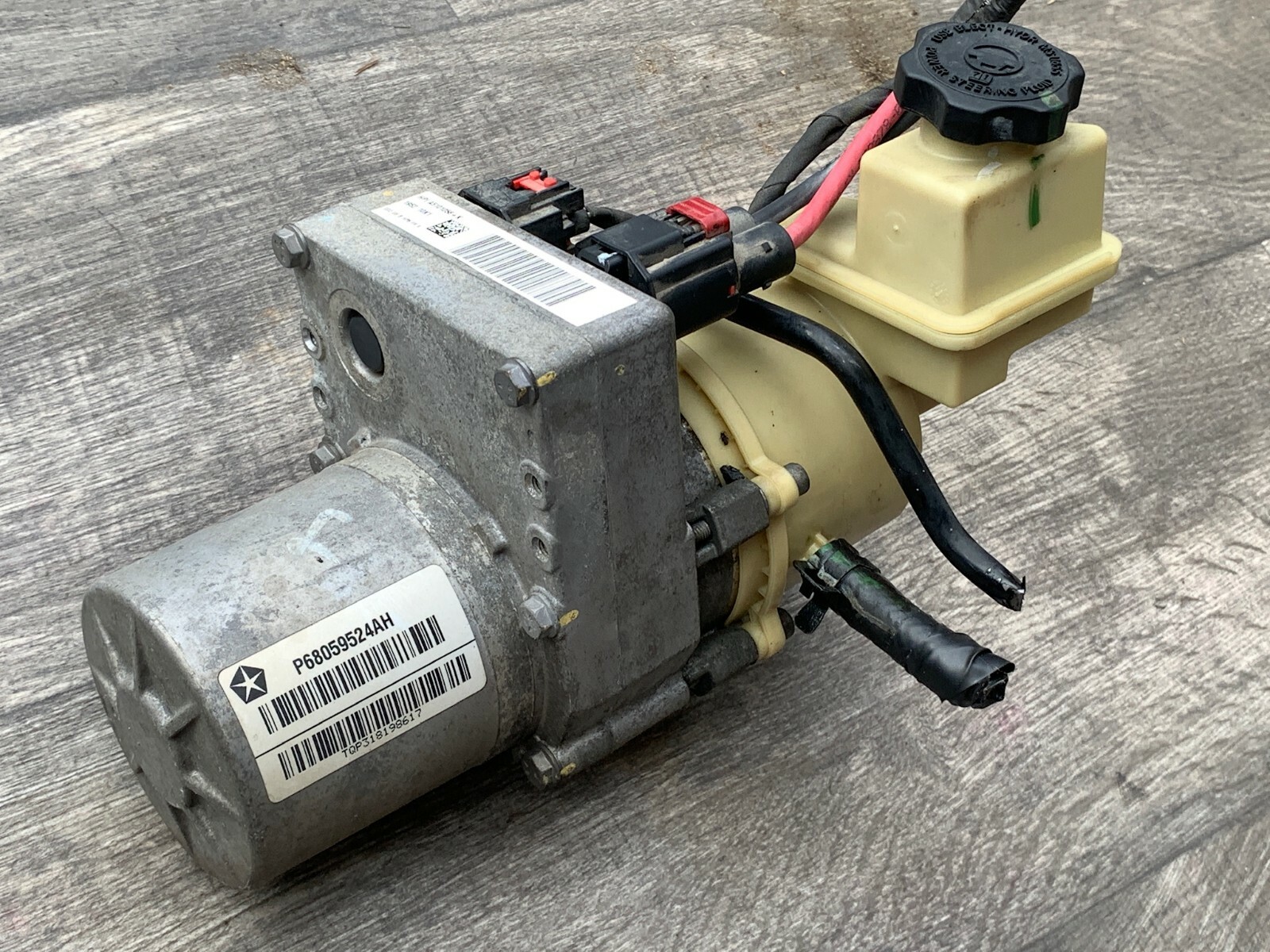 1118 Dodge Charger Chrysler 300 RWD Power Steering Pump Assembly