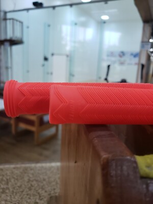 3 PYTHON Rubber Replacement Grip Orange Color，THREE Grips