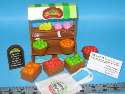 Battat LI'L WOODZEEZ Farmers Market Stand Lot of Parts and Accessories, Produce+