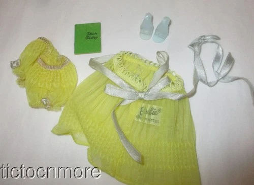 VINTAGE BARBIE DOLL FASHION CLOTHES #973 SWEET DREAMS PAJAMA SET DIARY BOW HEELS