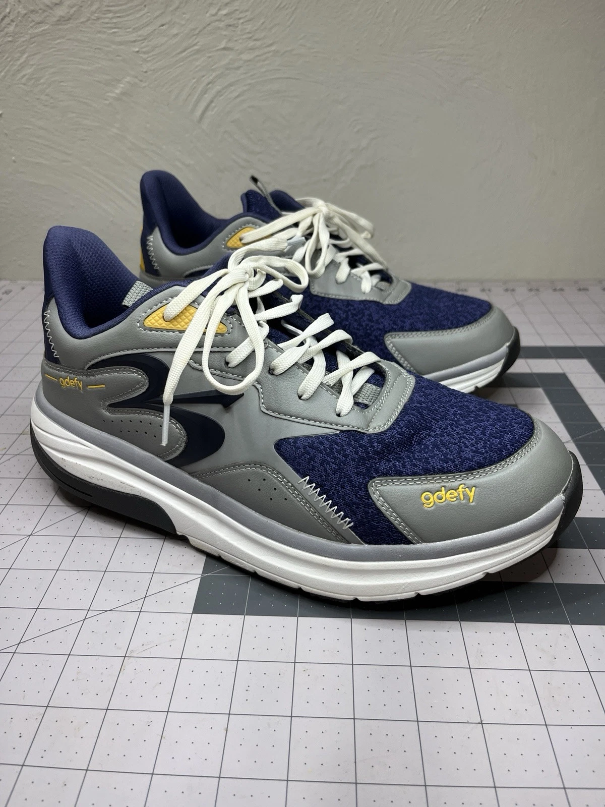 Gravity Defyer GDefy Energiya Men’s Sz 11.5 Grey/Purple Travel Walking Shoe