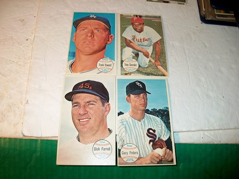 1964 Topps Giants HOWARD-FARRELL-PETERS-GONZALEZ Oversized Baseball Card-EXC.