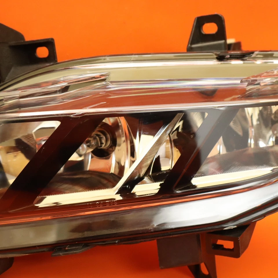 Farol de neblina Nissan Maxima passageiro direito 2016 2017 2018 196157009 aftermarket - Imagem 4 de 4