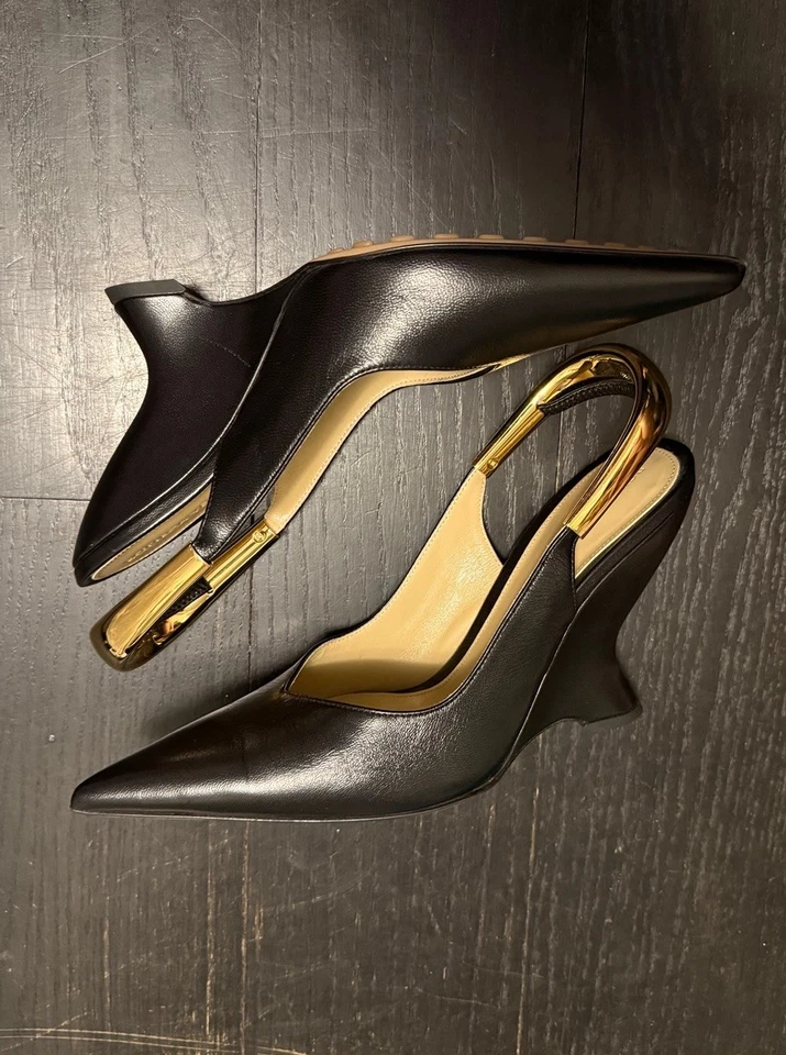 Bombas slingback Bottega Veneta - Punta couro preto tamanho EUA 7 - Imagem 2 de 4