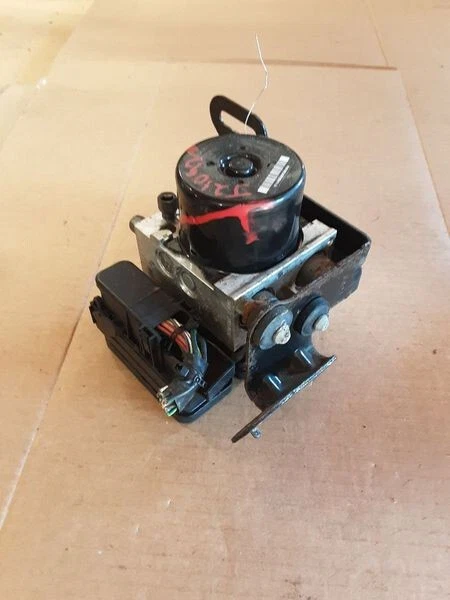 2009-2010 Jeep Grand Cherokee ABS Pump Assembly 68046110AA OEM - Image 2 of 4