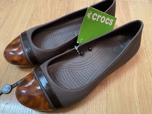 crocs dress sandals