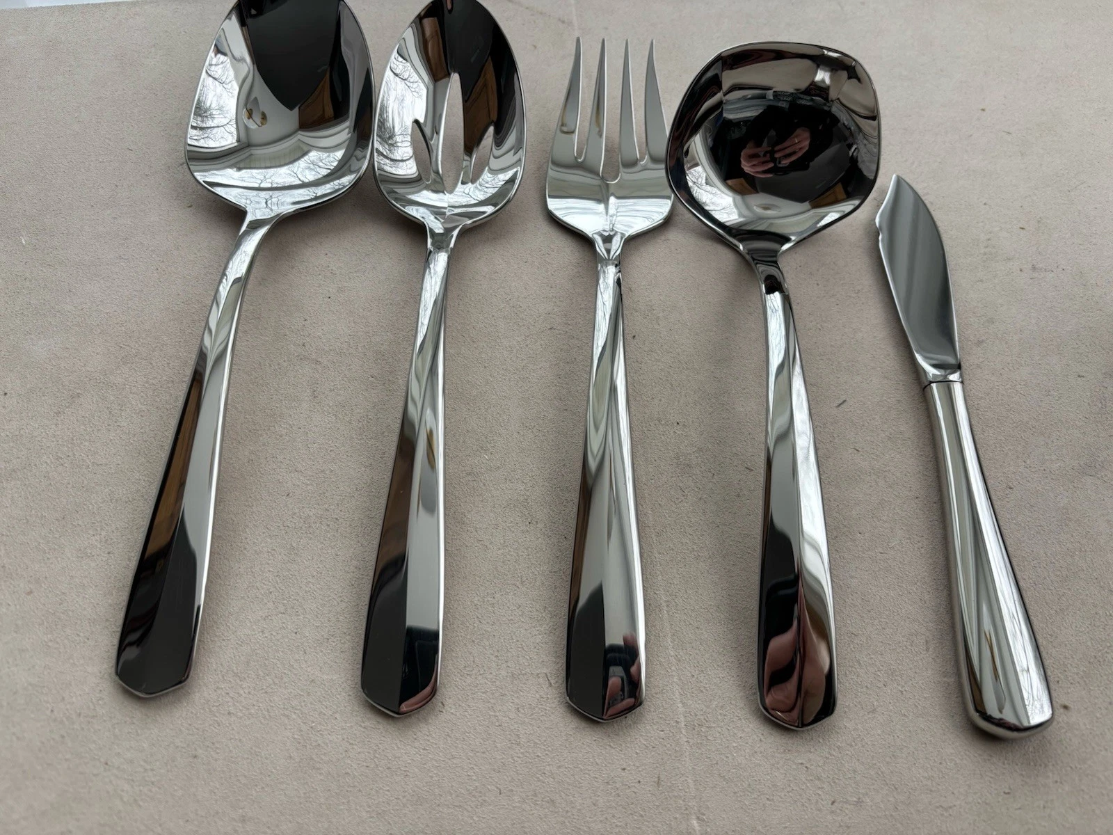 Oneida - EQUATOR - lot of 5 serving pieces NEW