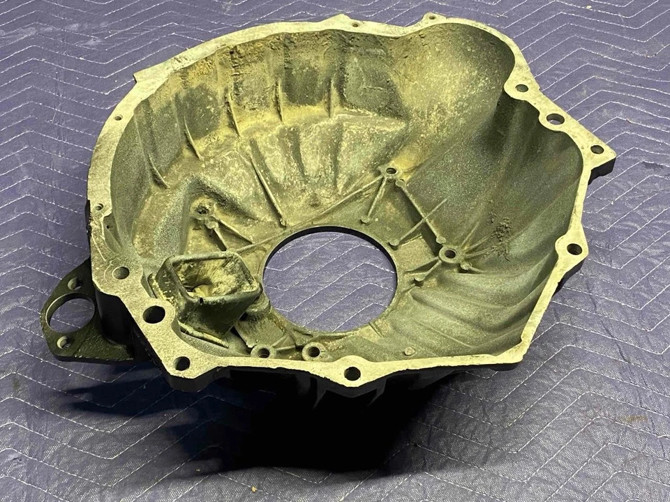 85-87 Chevy GMC Truck HYDRAULIC CLUTCH BELL HOUSING SM465 85-91 Square Body - Image 4 of 4