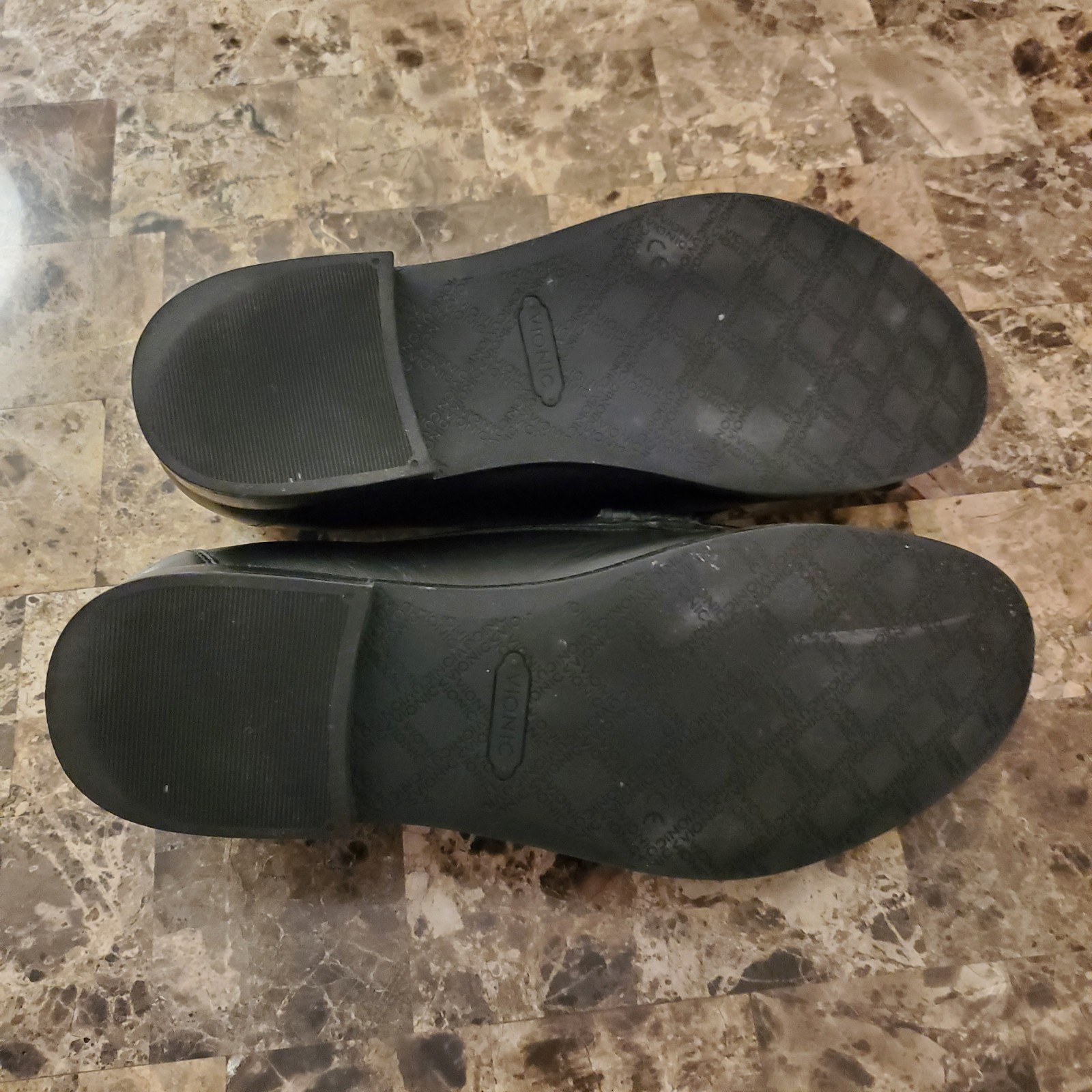 Vionic  sz 9 Waverly Croc Penny Loafer Black Leather wmn Academia Work Classic