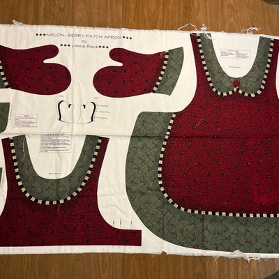 VIP Cranston Fabric Panel Cut & Sew Melon Berry Patch Apron Mitts by Leslie Beck