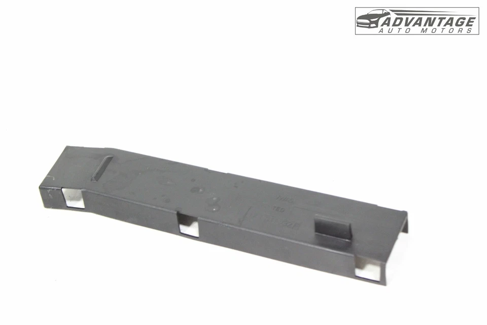 2018-2022 VOLKSWAGEN PASSAT NMS BRAKE SYSTEM HOSE LINE PIPE HOLDER COVER OEM - Image 2 of 4