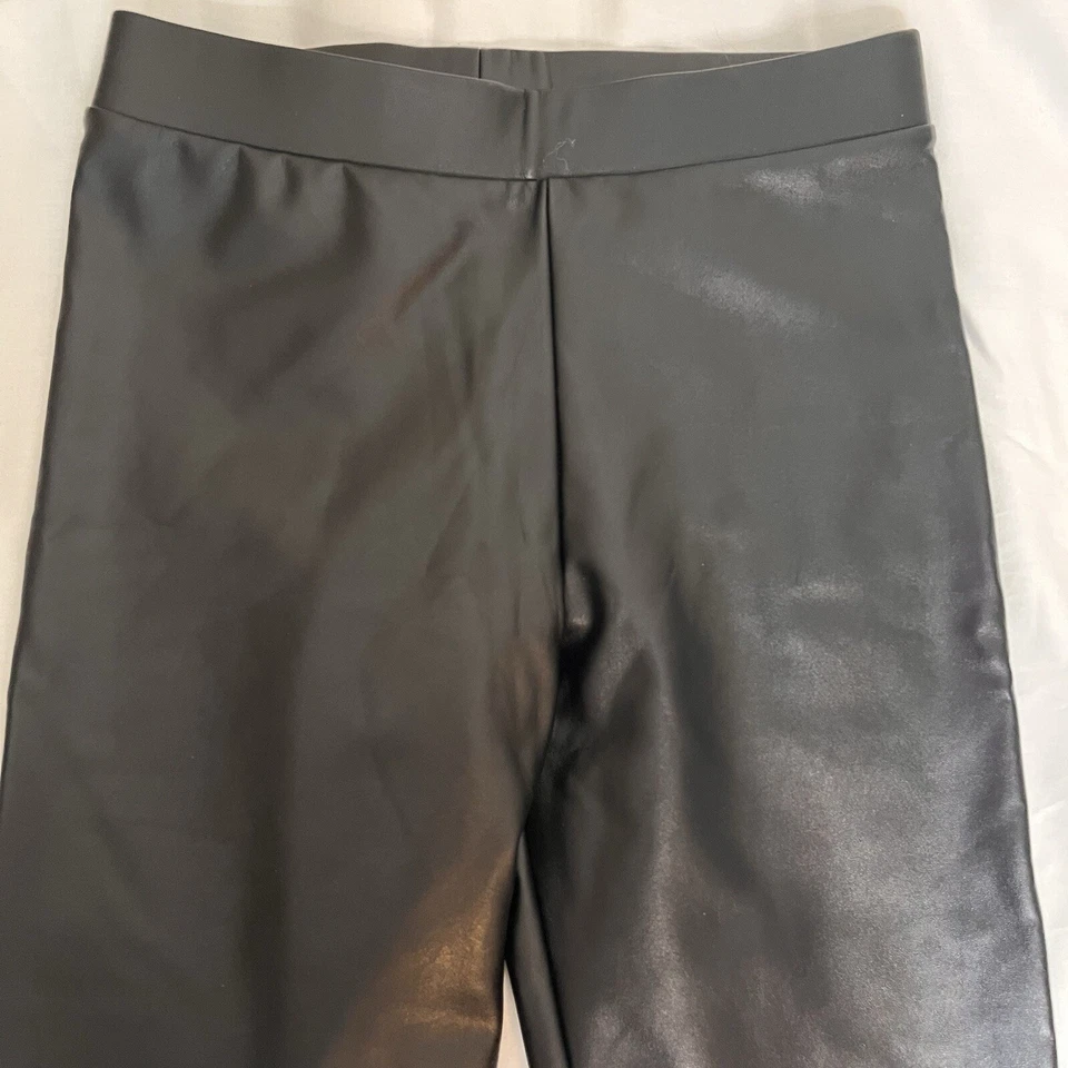 LEGGINGS DE COURO VEGANO PRETO GAP KIDS GIRS' tamanho L (10) usada uma vez! - Imagem 4 de 4