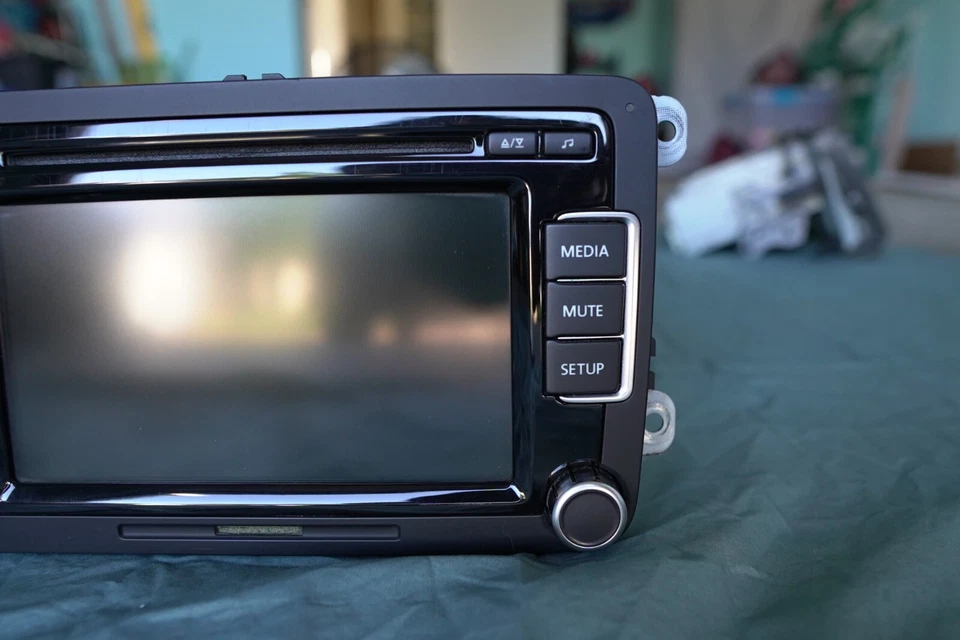 09-15 Volkswagen CC Passat Jetta OEM Radio de tablero Receptor de pantalla de CD Foto 4 de 4