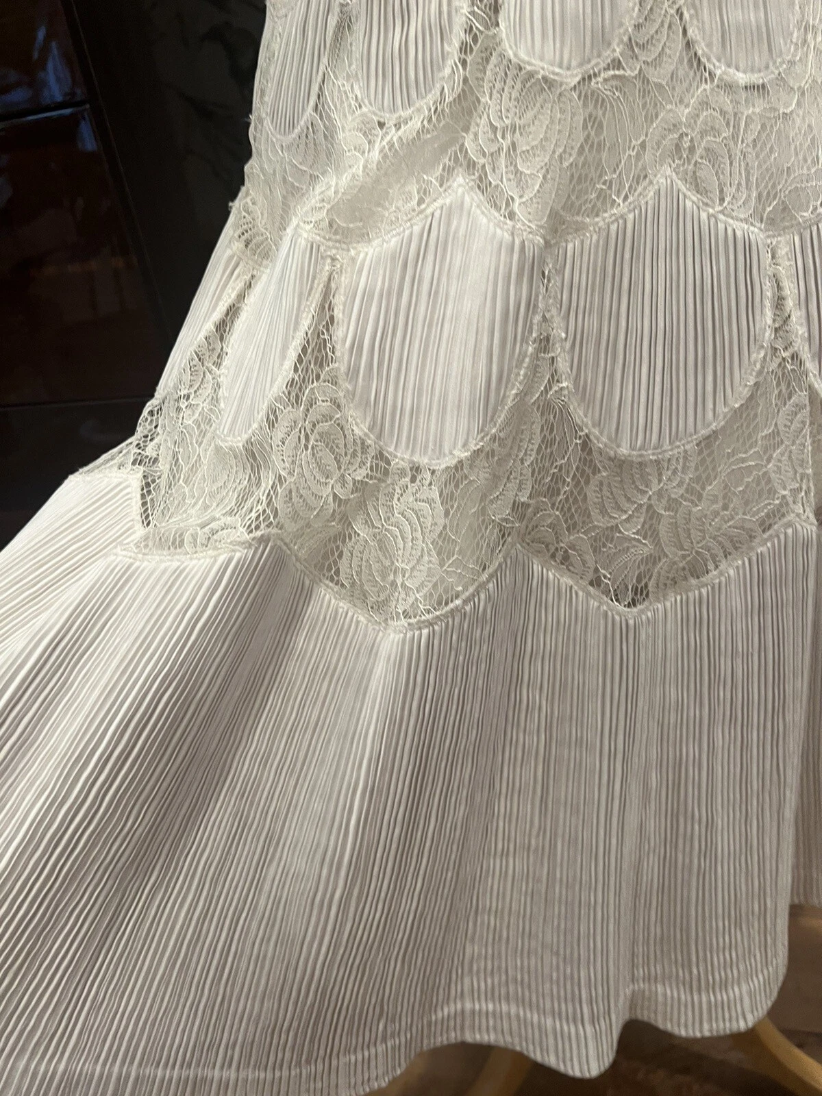 OFF WHITE Abito da ballo senza maniche Ted Baker Off bianco in pizzo e micro pieghe taglia 4 Regno Unito