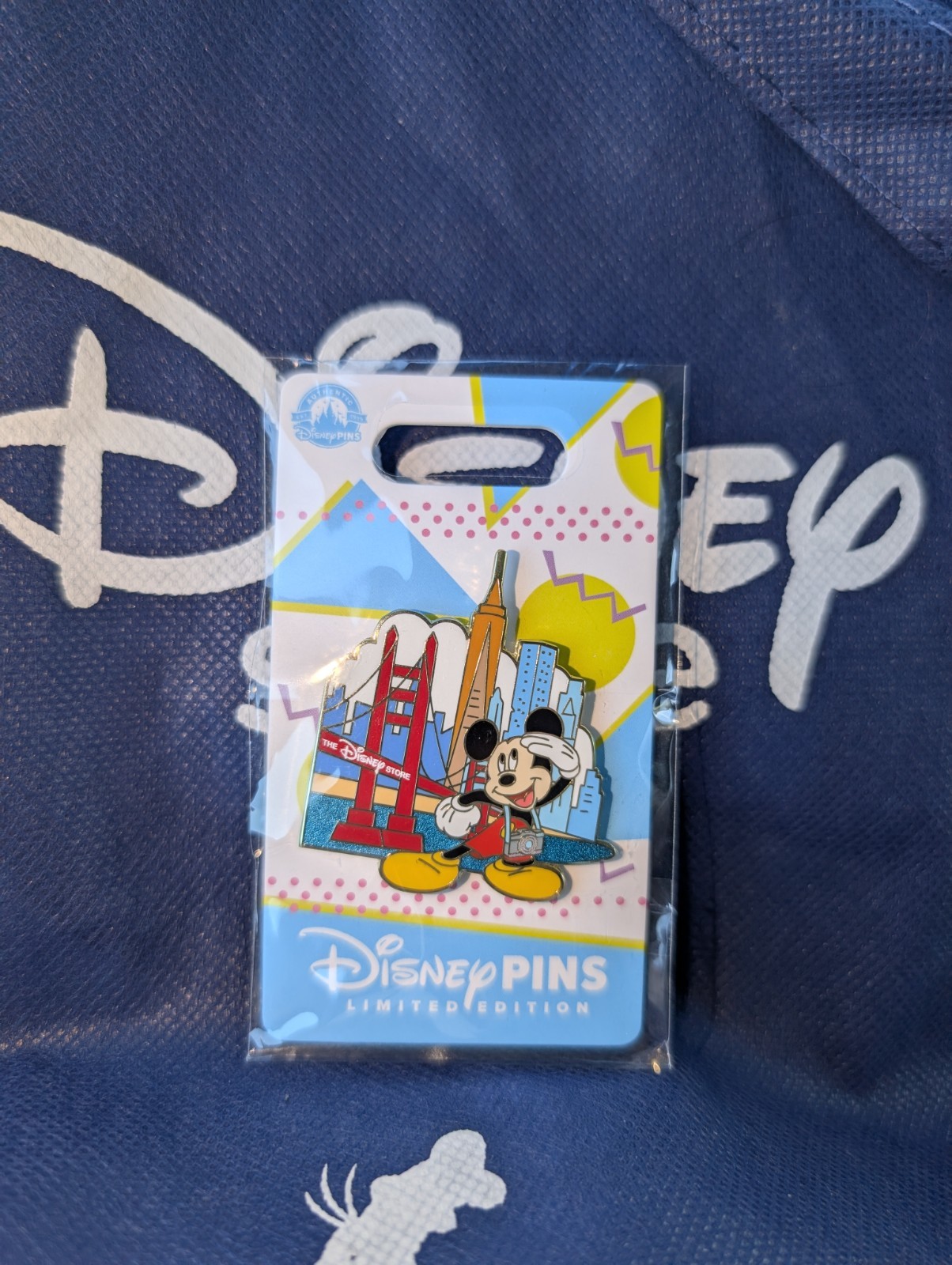 2026 Mickey Mouse In NYC Limited Release Pin 1000 Pcs 