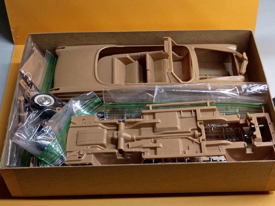 Vintage 1962 Chrysler Newport Convertible Model Car By Revell Kit# H-1245:149 - Image 2 of 4