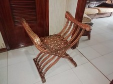 Macina del XVIII sec. + sedia Savonarola XIX sec.