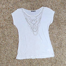 Women’s White Rhinestone Studded T-Shirt M Cap Sleeve Round Neck Pullover