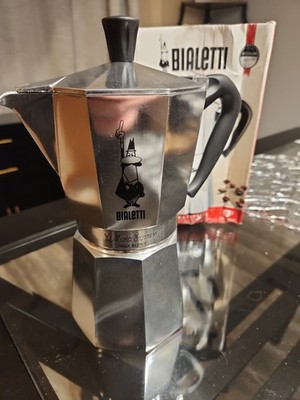 Bialetti Moka Express 9 Cup Stovetop Espresso Maker 14.2 oz Open Box (WS539)