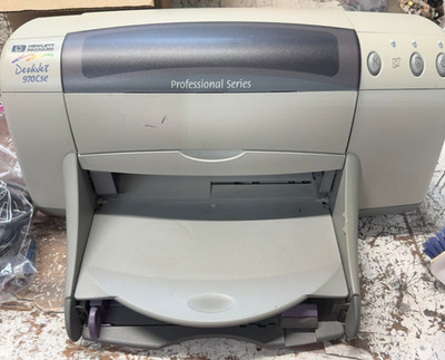 HP Deskjet 970Cse Professional Series Inkjet Printer