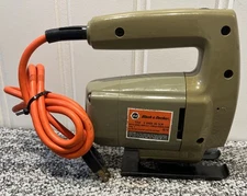 VTG Black Decker 2.3 Amp 7514 Corded Electric 2 Speed Jigsaw Woodworking Tool