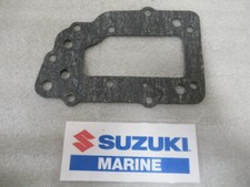 Z82 Suzuki Marine 14151-93000 Exhaust Cover Gasket OEM New Factory Boat Parts