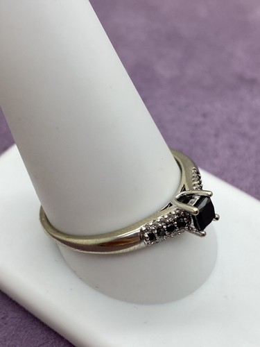 10kt White Gold Black & White Diamond Ring Size 11.25 973619-2 - 第 2/4 張圖片