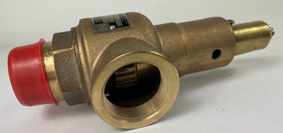 OEM AQUATROL SAFETY VALVE 560GG1M9A1 STEAM SERVICE  1 1/2" X 1 1/2" 40PSI - Image 4 of 4