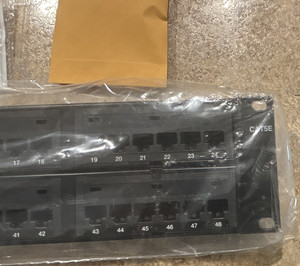 CommScope 48-Port Cat5e RJ-45 Patch Panel 2U 19in Rack CPP-5E-DM-2U-48 new