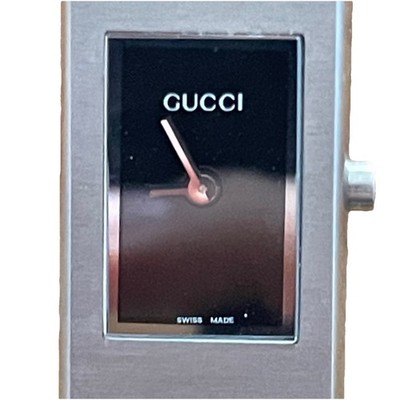 Gucci 1600 Ladies Gold Bracelet Watch Quartz Vintage Wristwatch