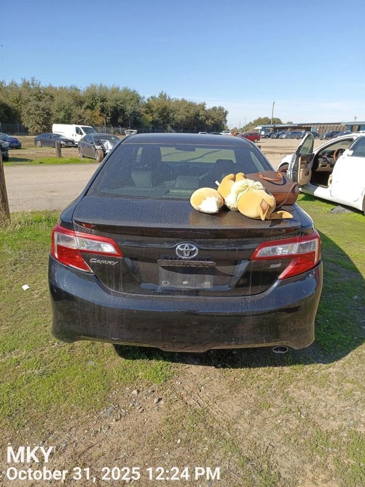 REAR SPOILER 7687106908 2012-2014 TOYOTA CAMRY - Imagem 4 de 4