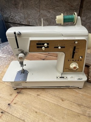 Singer Touch And Sew Deluxe Zig-zag # 630 Light Assembly Bobbin Hardware 4 Parts