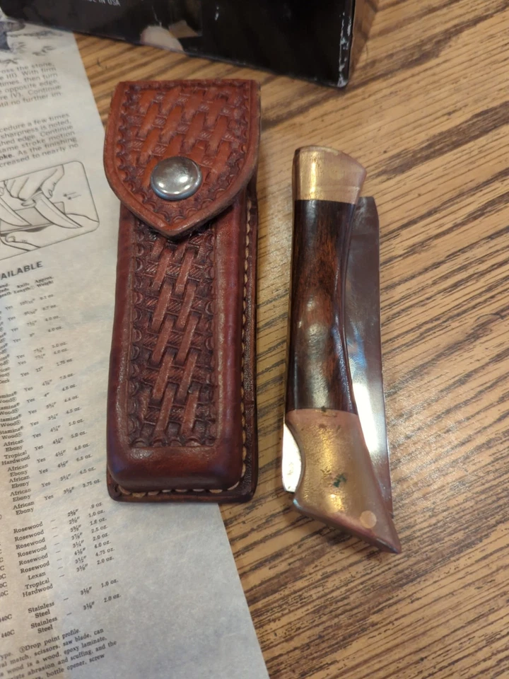 Cuchillo deportivo Browning vintage con funda, caja y publicidad  Foto 2 de 4