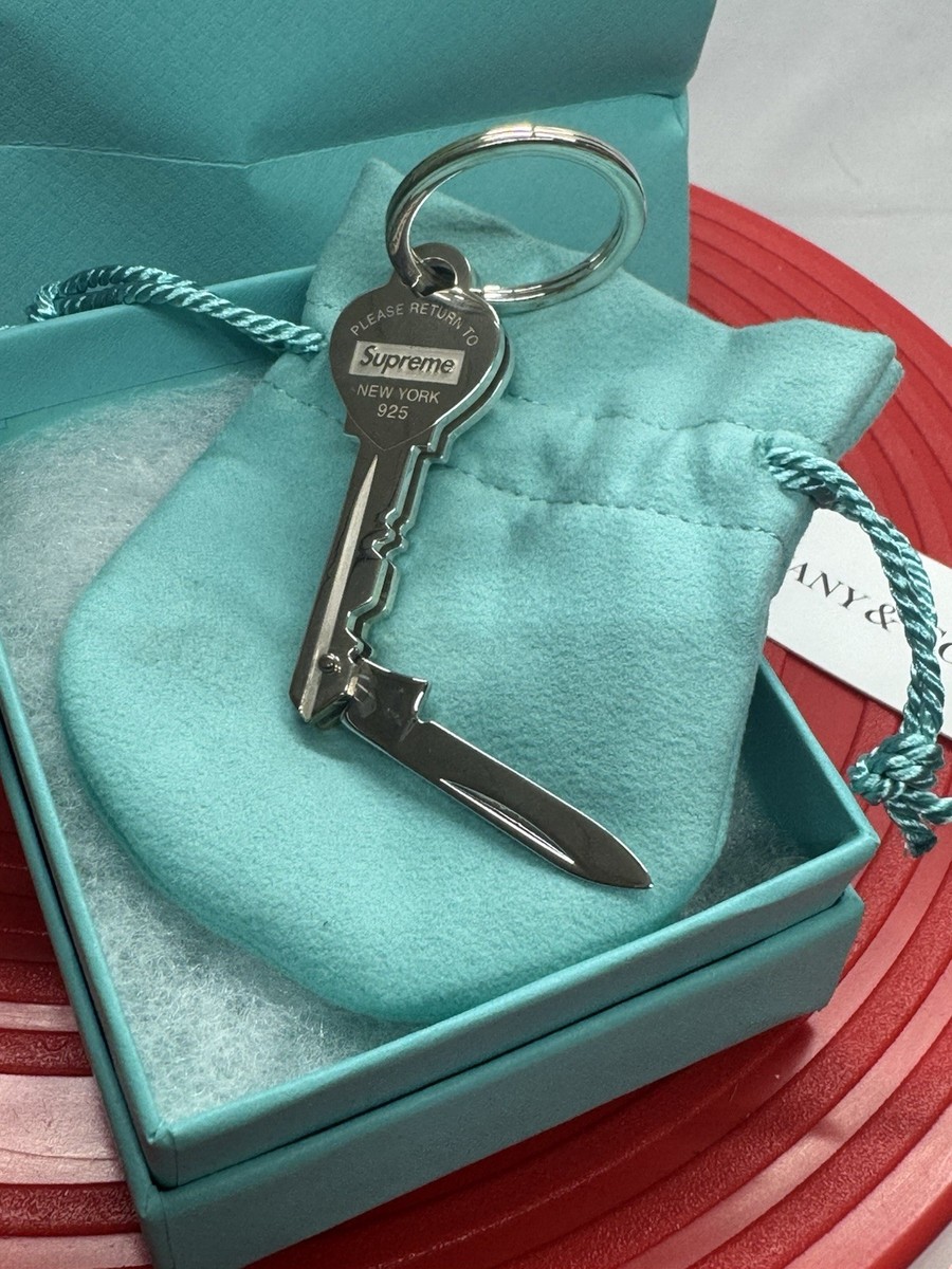 TIFFANY & CO X SUPREME KNIFE HEART KEY KEYCHAIN SILVER STEEL FULL