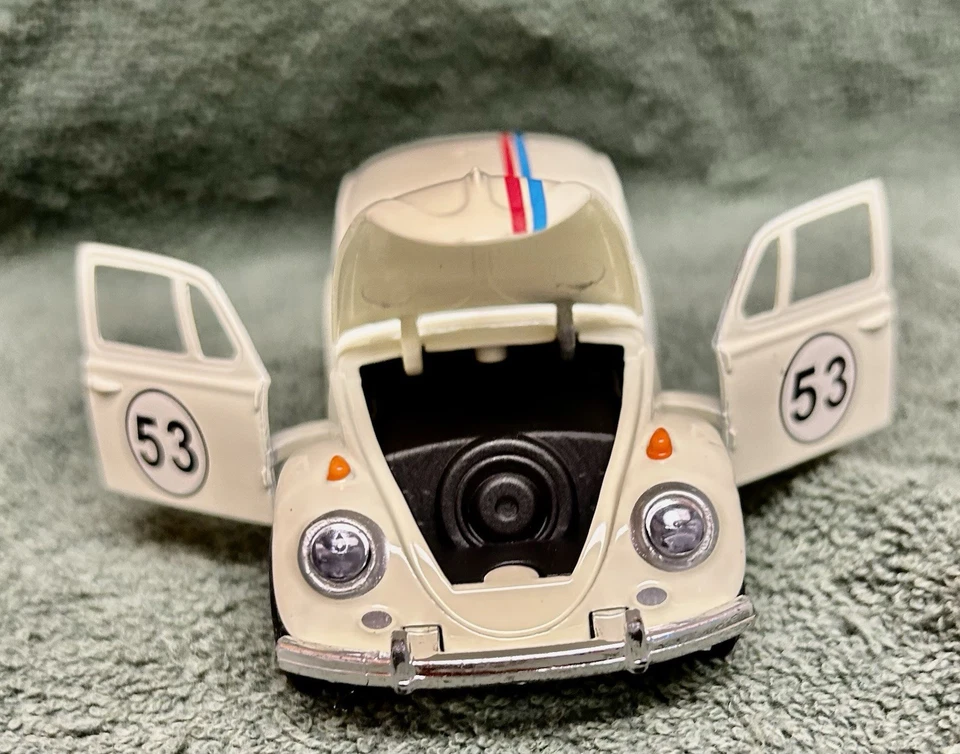 Coche diecast “Herbie The Love Bug” escala 1:32 de la película de 1968 nuevo sin caja Foto 3 de 4
